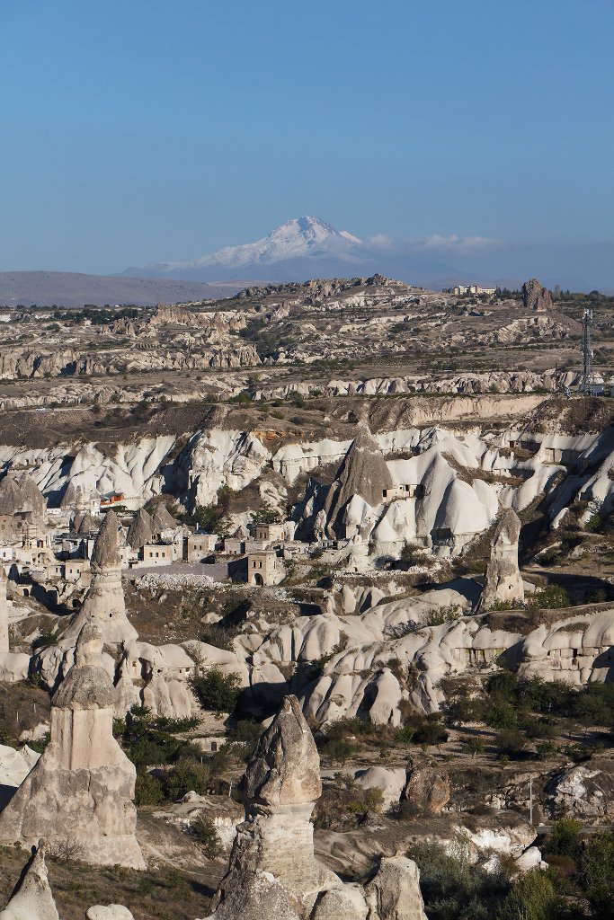 37-Cappadosia with the Erciyes Daği (volcano), which created it .jpg